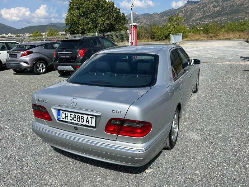 Mercedes-Benz E 270 (КАТО НОВА) Image 6